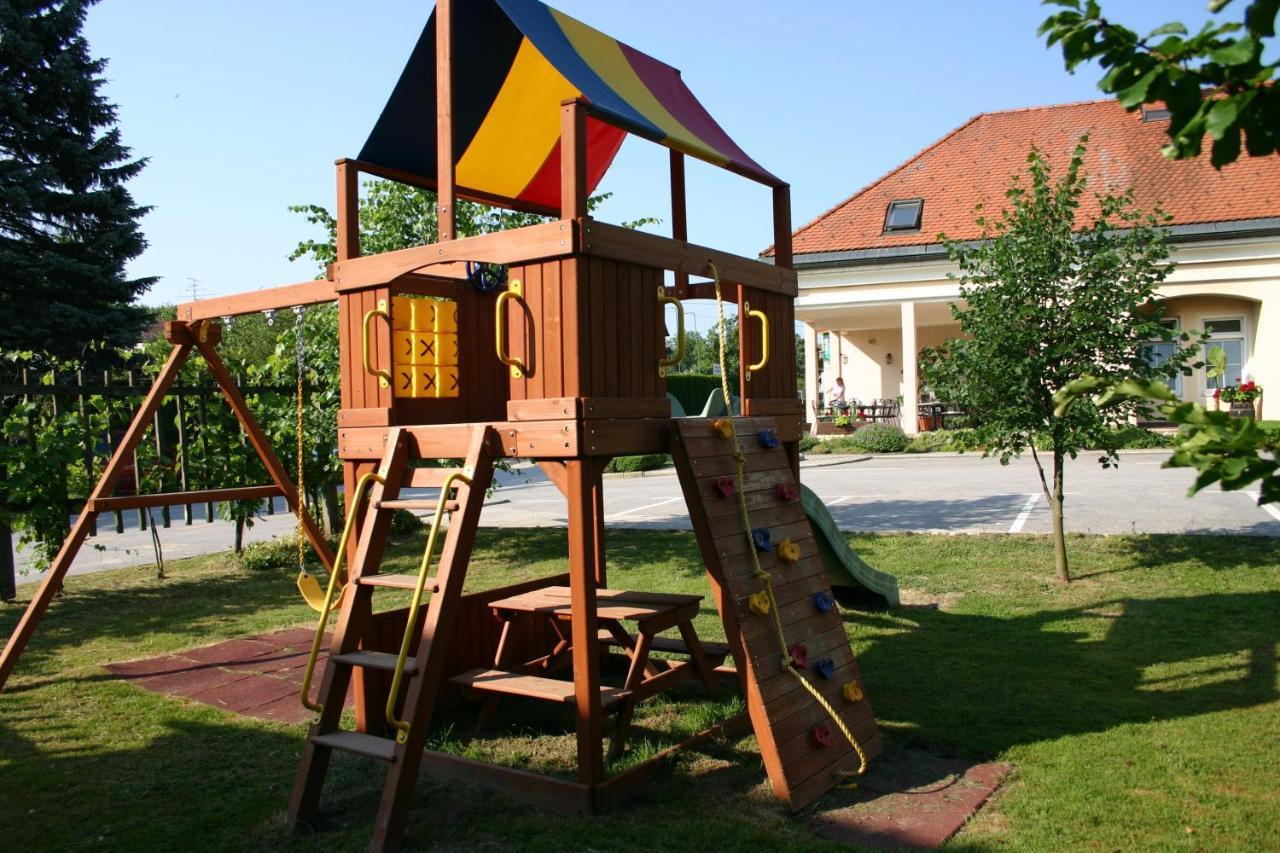 ליוטומר Gostisce - Guest House Stari Hrast מראה חיצוני תמונה